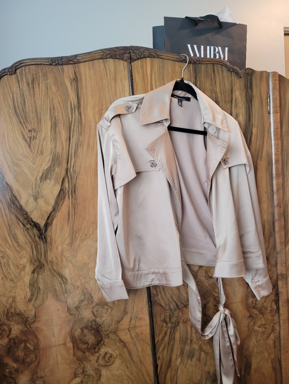White House Black Market Beige Satin Trench Wrap Top – Size S